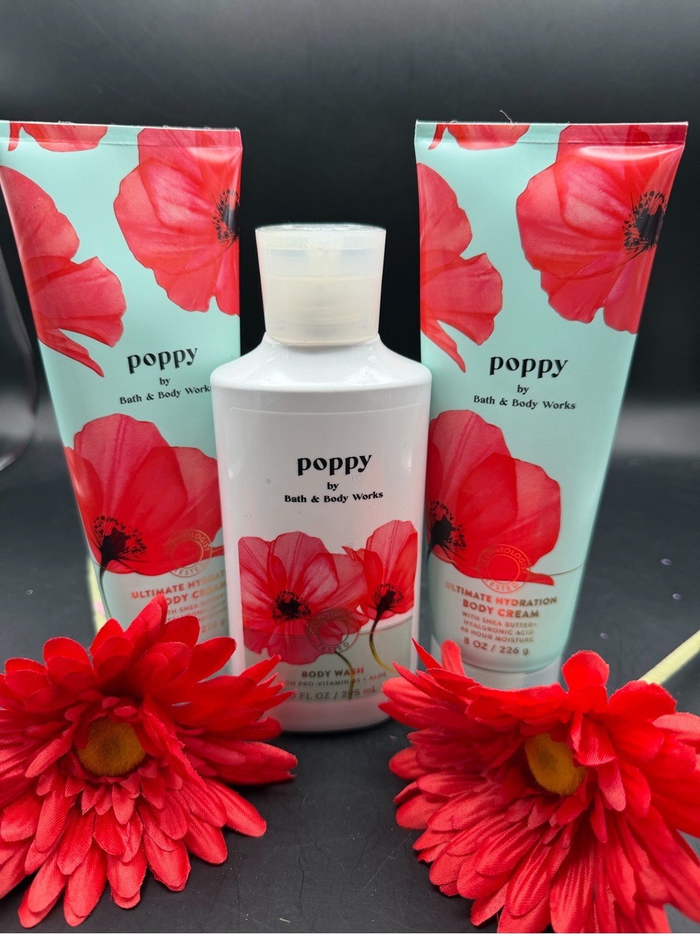 Bath & Body Works Poppy Body Wash & Cream Set - Red on Mint